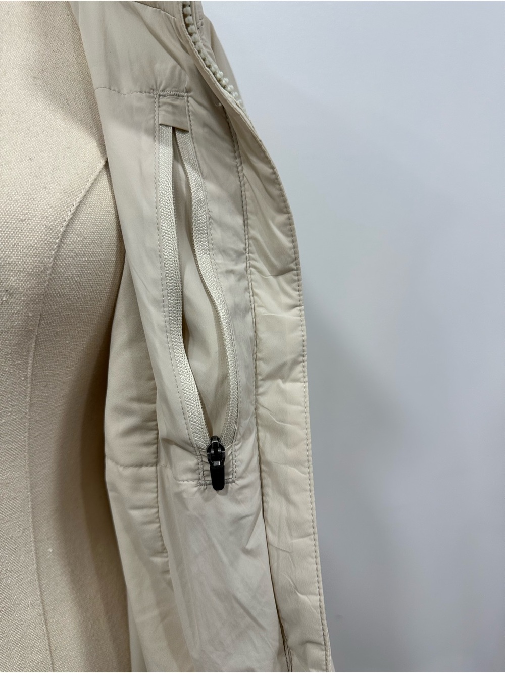 Vuori Water-Resistant Canyon Jacket - Picture 8 of 10